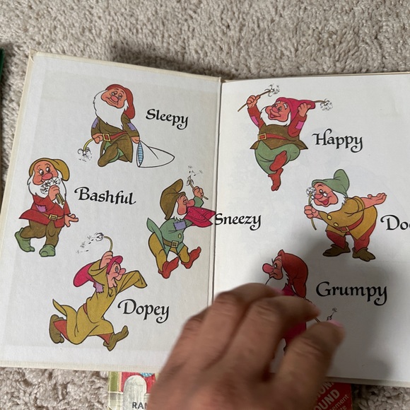 Vintage: Collectible Disney’s A Little Golden Book 6 Piece Bundle - Picture 9 of 11